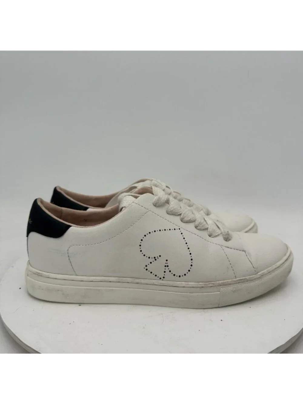 Kate Spade Angelise Women Size 7.5B White Leather Silhouette Casual Shoes